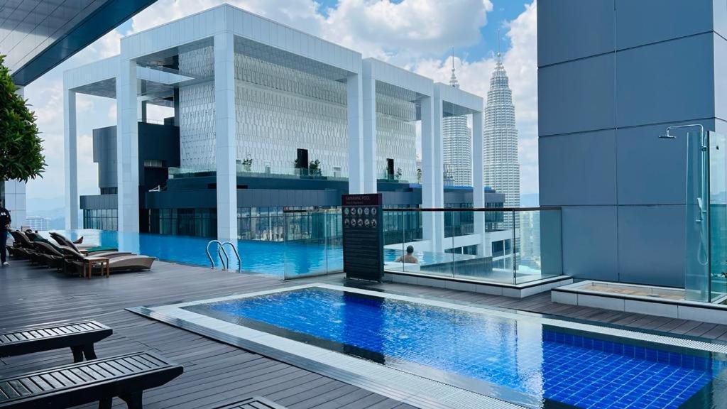 קואלה לומפור Faced Suites Platinum Klcc מראה חיצוני תמונה